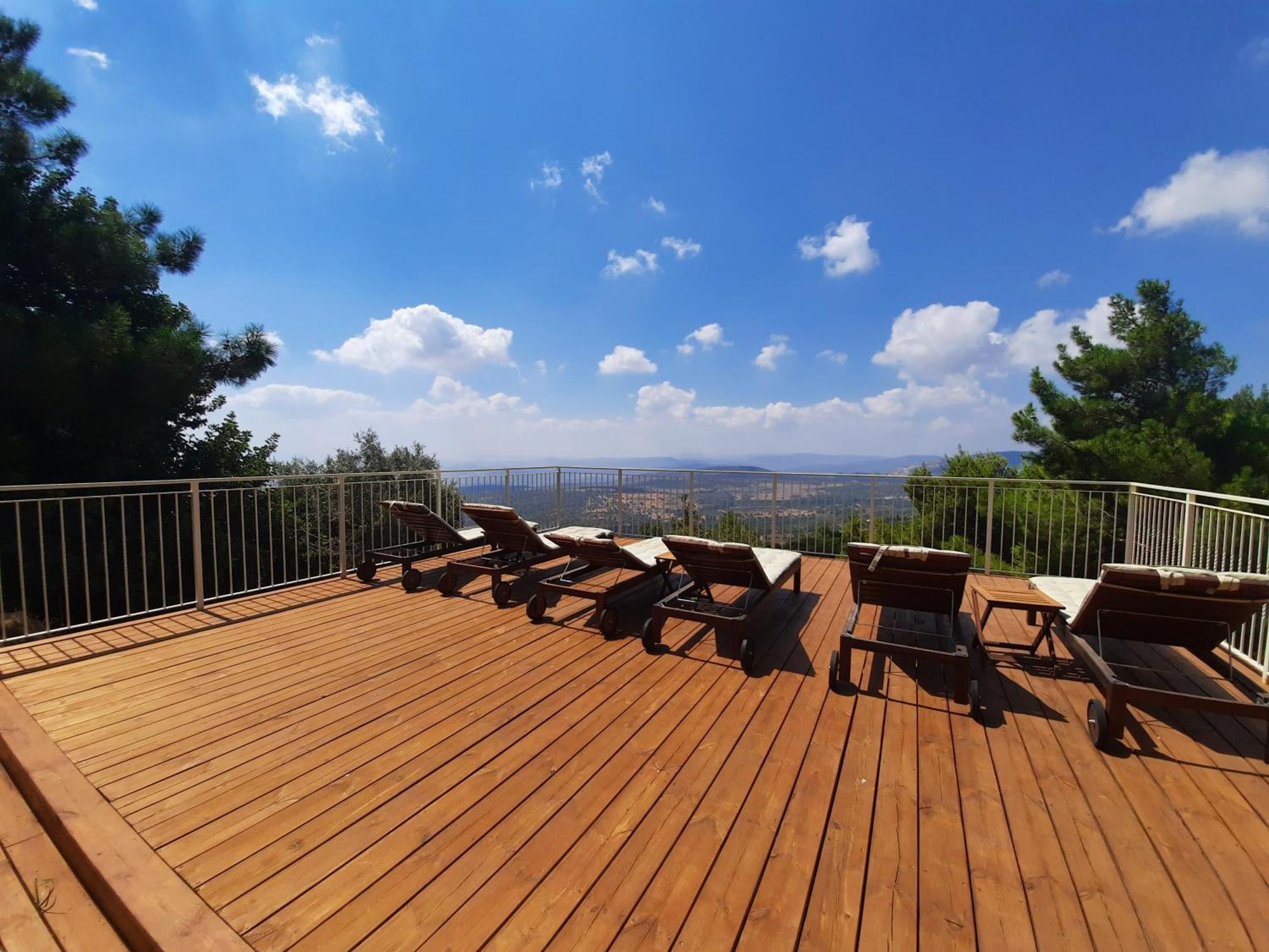 Ha'Seuda Ha'Achrona Suites Amirim Bagian luar foto